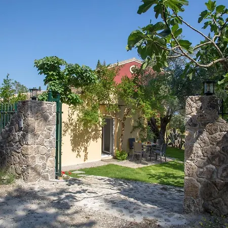 The Pomegranate's Holiday home *